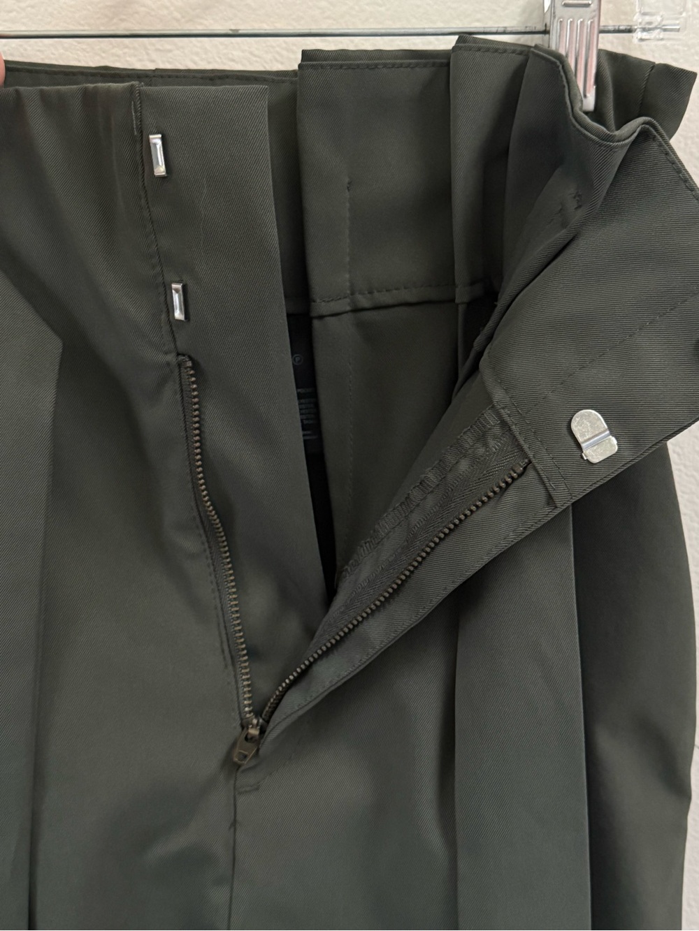 H&M Olive Green Paperbag Waist Trousers - Picture 5 of 5